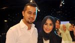 Sultan Djorghi dan Annisa Trihapsari Kompak Hitam-putih