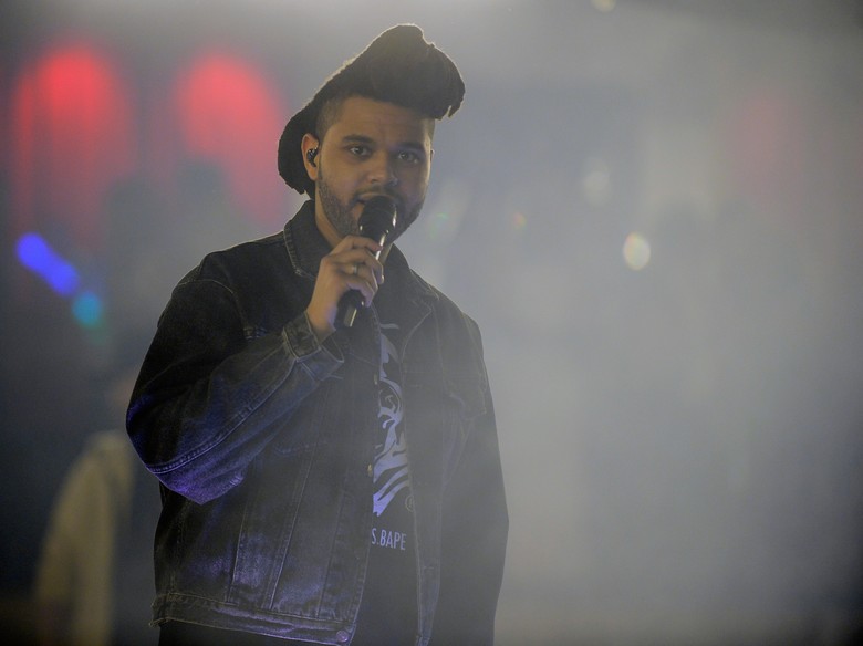 Pihak The Weeknd Buka Suara Soal Kasus Pemerkosaan di Backstage Pihak The Weeknd Buka Suara Soal Kasus Pemerkosaan di Backstage