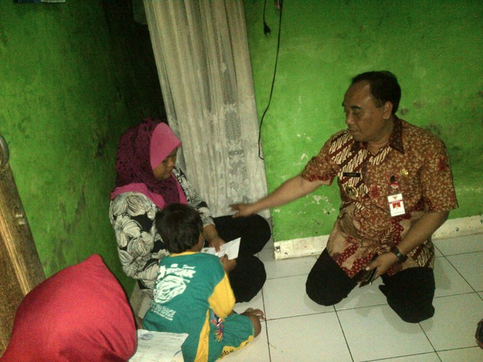 Pemkot Semarang Gratiskan Biaya Berobat Ibu Bocah Penjual Makaroni Keliling