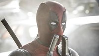 Ryan Reynolds menyimpan seragam Deadpool di rumahnya. Foto: doc.facebook