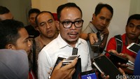 Menteri Hanif memberikan keterangan disela kunjungannya di pameran tersebut. Pameran ini akan diselenggarakan hingga 12 februari.