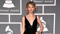 Pada tahun berikutnya, pemilik album 1989 itu juga tampil di Grammy ke-51. Frazer Harrison/Getty Images/detikFoto.