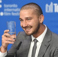 Banyak orang mengucap nama Shia LaBeouf dengan le buff padahal namanya diucap seharusnya la-baf. Sementara nama depannya dibaca shay-a bukan shee-a. Foto: Jason Merritt