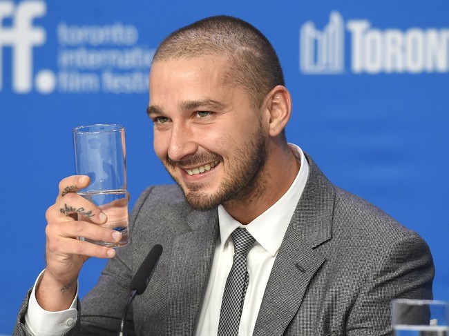 Banyak orang mengucap nama Shia LaBeouf dengan le buff padahal namanya diucap seharusnya la-baf. Sementara nama depannya dibaca shay-a bukan shee-a. Foto: Jason Merritt