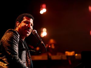 Lionel Richie Tak Setuju Putrinya Pacaran dengan Scott Disick