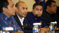 Lewat diskusi mendalam dan kecermatan. Dari tim 7, memutuskan untuk mencalonkan saudara Ahok menjadi calon gubernur DKI Jakarta masa bakti 2017-2022, kata Korwil NasDem untuk DKI Viktor Laiskodat.