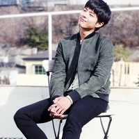 Tak hanya tampan, Pemain Reply 1988 ini juga dikenal memiliki kepribadian yang baik. Sikap Park Bo Gum yang santun membuat dirinya disukai banyak orang. Foto: bnt International