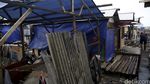 Warga Kampung Bandan Dirikan Bangunan di Bekas Kebakaran