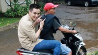 Tapi, mereka tampak tidak memakai helm. Pool/Gus Mun/detikFoto.