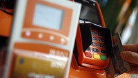 Dengan mendukung Kawasan Bebas Tunai ini, BNI turut mempertahankan komitmen untuk menyukseskan Gerakan Nasional Non Tunai (GNNT) yang telah dicanangkan oleh Bank Indonesia dan Kementerian Keuangan pada 14 Agustus 2014.