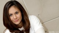 Wulan bercerita tentang filmnya yang berjudul I am HOPE saat berkunjung ke kantor detikcom di kawasan Buncit, Jakarta Selatan, Kamis (11/2/2016).