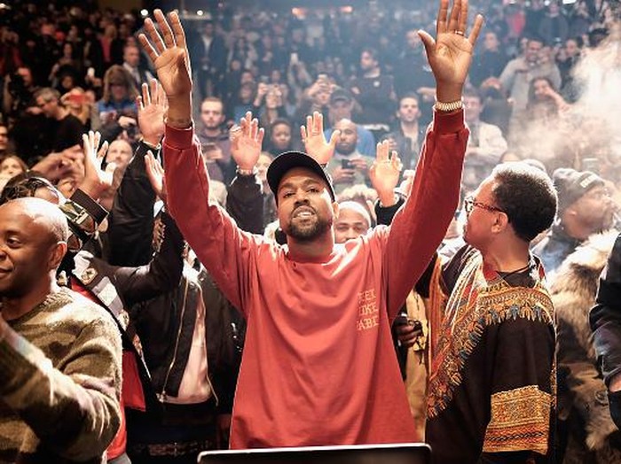604289829TK00004_Kanye_West NEW YORK, NY - FEBRUARY 11: Kanye West performs during Kanye West Yeezy Season 3 on February 11, 2016 in New York City. (Photo by Dimitrios Kambouris/Getty Images for Yeezy Season 3)