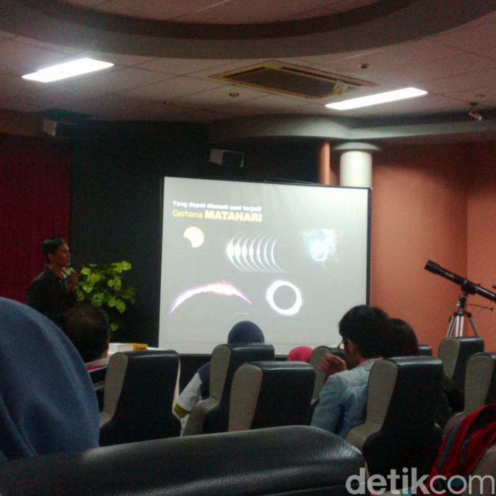 Astronom Amatir: Jakarta Kebagian Gerhana Parsial 9 Maret Pagi