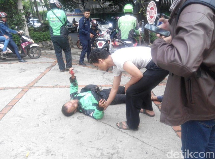 Driver Go-Jek yang Ditembak di Kemang Dibawa ke RS JMC