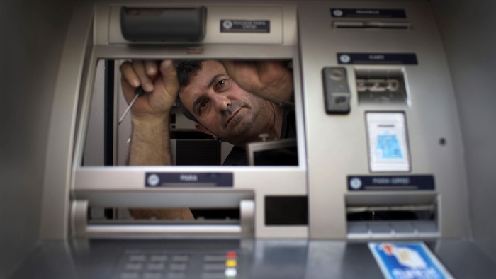 Ilustrasi mesin ATM. (Foto: Gettyimages - Uriel Sinai) Ilustrasi mesin ATM. (Foto: Gettyimages - Uriel Sinai)