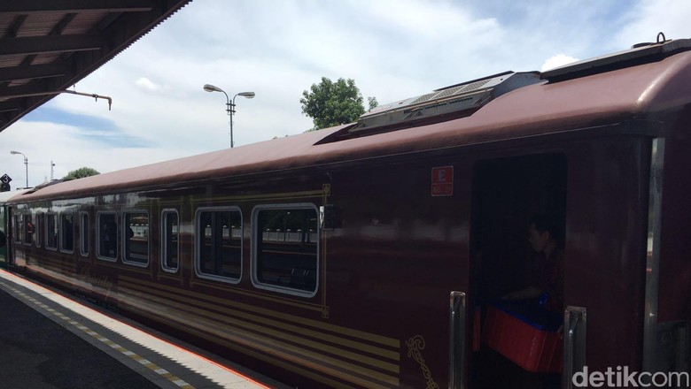 Kereta Wisata KAI Kereta Wisata KAI