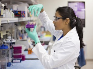 Studi China Sebut Virus Corona Masih Ada di Tubuh Meski Gejalanya Mereda