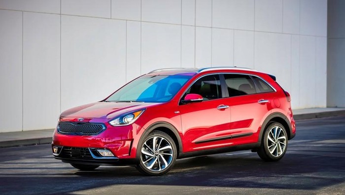 KIA Mulai Kenalkan Crossover Hybrid Terbaru