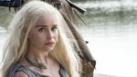 Seperti di GOT, Emilia Clarke Juga Berjuang Bertahan Hidup