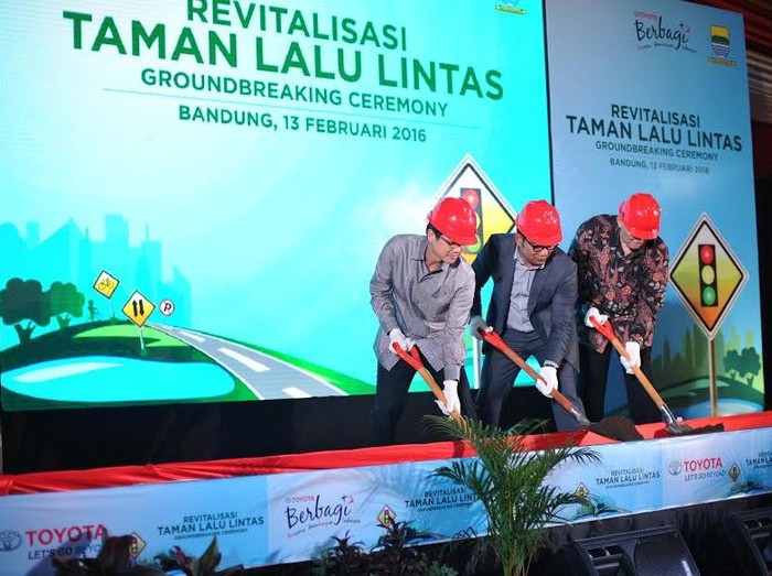 Toyota Kucurkan Rp 9 Miliar Percantik Taman Lalu Lintas Bandung