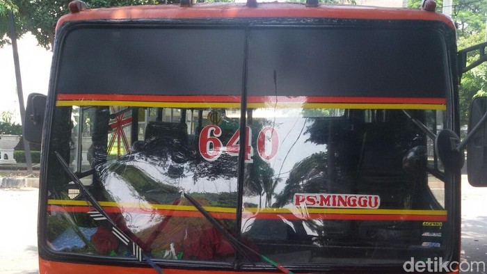 Hasil Pengamatan Penumpang: Waspada dengan 2 Kelompok Copet ini di Metromini 640