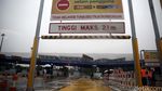 Penampakan Gerbang Tol Cikunir 2 yang Roboh
