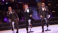 Kahitna sukses membawakan hits-hitsnya seperti Takkan Terganti, Tak Sebebas Merpati hingga Tak Mampu Mendua. Pool/Gus Mun.