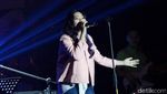 Isyana Sarasvati Bikin Galau di Konser Kahitna