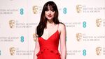 Dakota Johnson Bikin Pria Tak Berkedip di BAFTA Awards 2016