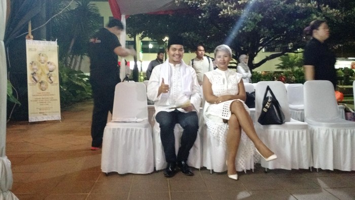 Ahok dan Indra Bekti Cs Sulap Monas Berwarna Emas Demi Penderita Kanker