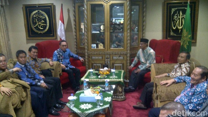 Zulkifli Hasan dan Pengurus DPP PAN Sambangi Kantor PP Muhammadiyah