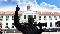 Lonely Planet juga merekomendasikan wisatawan untuk mengunjungi Taman Fatahillah di Jakarta Utara. Di sini merupakan area peninggalan Belanda abad ke-18. (Ari Saputra)