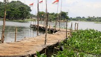Akibat tidak mendapat perhatian dari pemerintah, sekitar 74 hektare lahan konservasi itu pinggirannya diuruk menjadi pemukiman bahkan warung. Al Fanny Panestika/detikFoto.