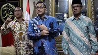 Pengurus DPP PAN melakukan pertemuan dengan pengurus DPP Muhammadiyah di gedung PP Muhammadiyah Jl Cikini Raya, Jakarta Pusat, senin (15/2/2016). Pertemuan tersebut untuk membahas berbagai permasalahan juga terkait LGBT.