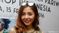 Bella pun kerap tampil glamor di tiap kesempatan. Pool/Gus Mun/detikFoto.