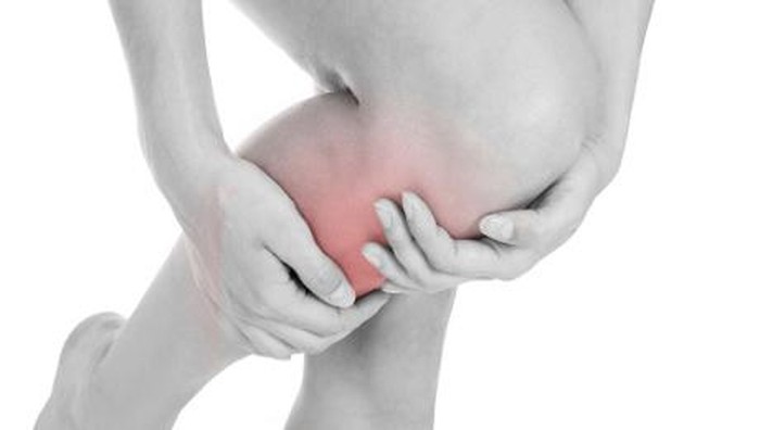 Nyeri lutut bisa terjadi karena pengapuran. (Foto: Thinkstock)