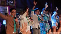 Project Pop sukses mengocok perut penonton lewat lelucon-leluconnya di atas panggung. Pool/Gus Mun/detikFoto.