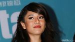 Dian Sastro Lagi Melamun Saja Tetap Cantik