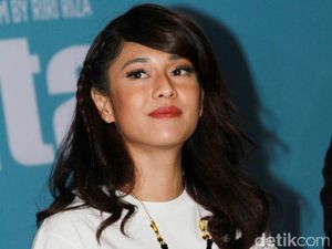 Dengar Suara Dian Sastro Mengaji Bikin Adem!