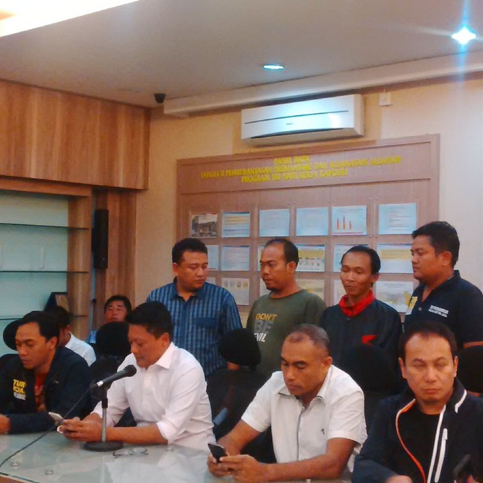 Polisi: Sopir dan Kernet Metro Mini 640 Karang Cerita Bagus Dirampok