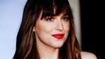 Dakota Johnson Bikin Pria Tak Berkedip di BAFTA Awards 2016