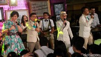 Mereka mengaku bangga dapat tampil di konser Kahitna tersebut. Pool/Gus Mun/detikFoto.