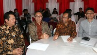 Diskusi tersebut mengusung tema upaya penguatan KPK.