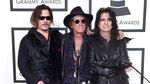 Parade Selebriti di Red Carpet Grammy Awards 2016 (2)