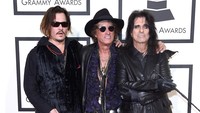 Johnny Depp, Joe Perry dan Alice Cooper dari Hollywood Vampires. Jason Merritt/Getty Images for NARAS/detikFoto.