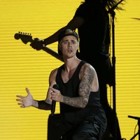 Masih di tahun yang sama, Justin kembali berulah dengan mencorat-coret sebuah situs bersejarah di Brasil yang berujung di meja hijau. Pada 2017, jaksa menutup kasus hukum yang melibatkan Justin Bieber setelah mantan kekasih Selena Gomez itu membayar denda sebesar US$6.000 atau Rp 84 juta atas kasus vandalisme. (Foto: REUTERS/Mario Anzuoni)