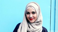 Ratna Galih saat ditemui di studio Trans Tv, Tendean, Jakarta Selatan pada Selasa (16/2/2016). Pool/Palevi S/detikFoto.