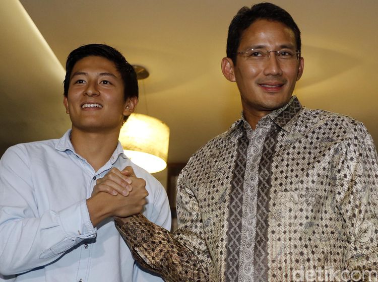 Pebalap Rio Haryanto Bertemu Sandiaga Uno