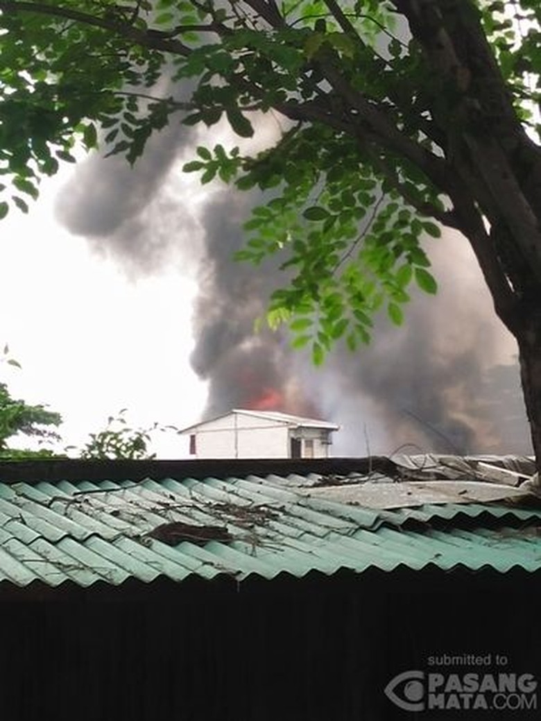 20 Rumah  Semi  Permanen  di Kedoya Utara Jakbar Terbakar