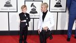 So Sweet! Justin Bieber Ajak Adiknya yang Cute di Grammy 2016